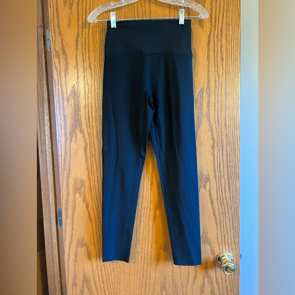 NWT AERIE Offline Goals 7/8 Hi Rise Black Legging Size Medium